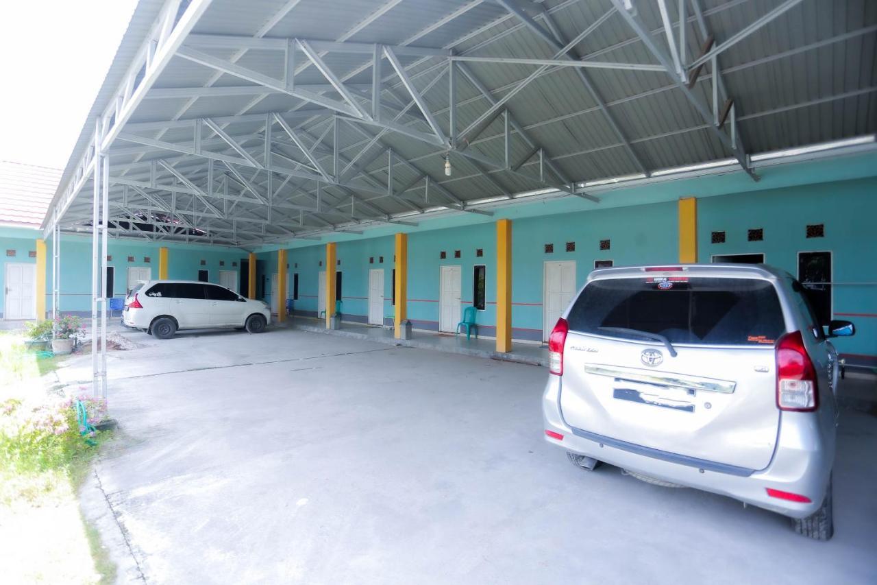 Oyo 2692 Penginapan Mba Ros Banjarbaru Esterno foto